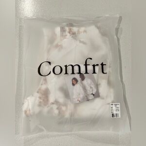 Comfrt Camo Sweatpants in the "White Oak" Camouflage Colorway, Size Medium